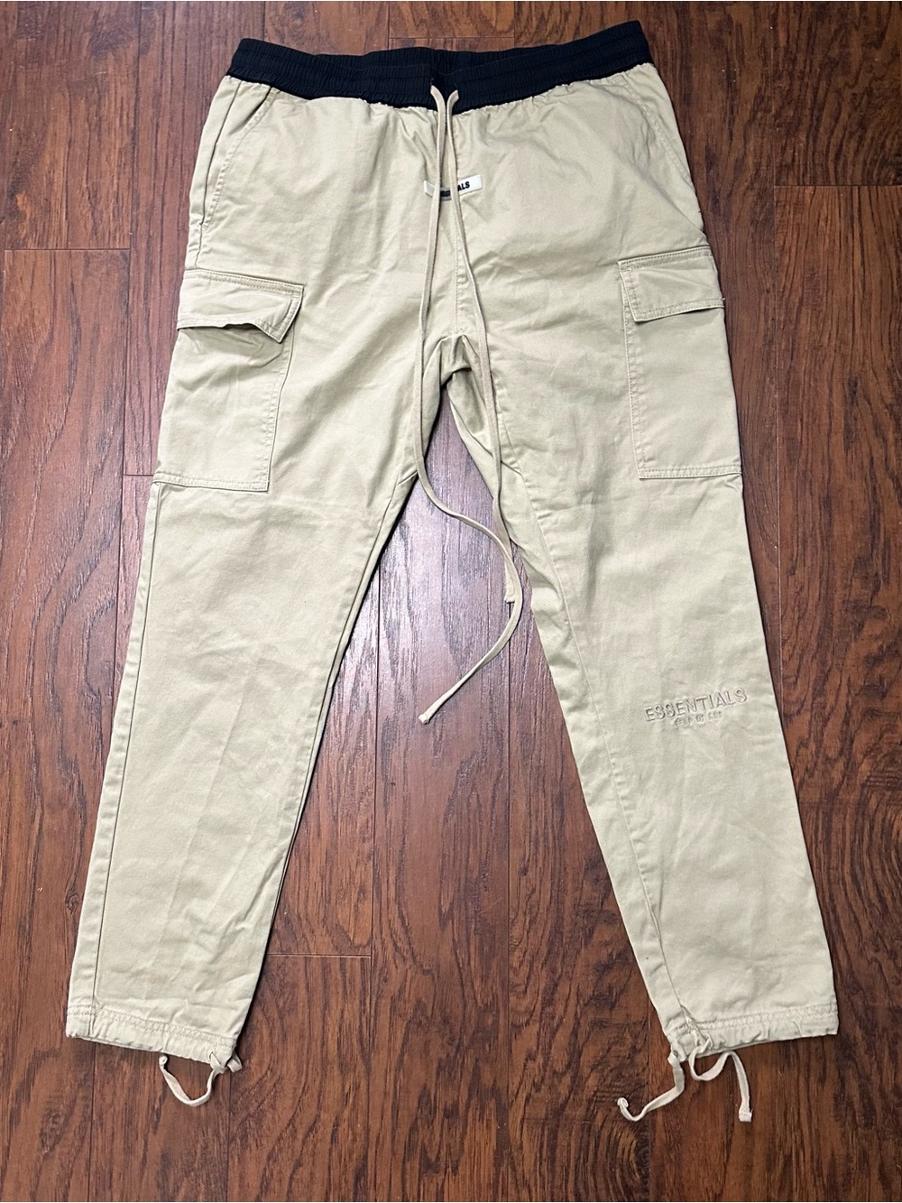 Fear of God ESSENTIALS cargo pants women’s large